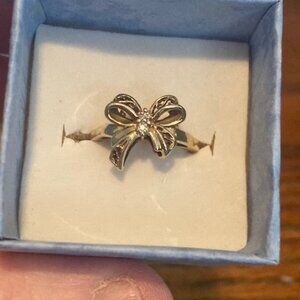 Cute 10K Gold Ring - size 7